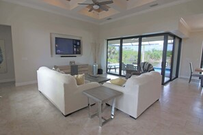 Televisie en een kantoor