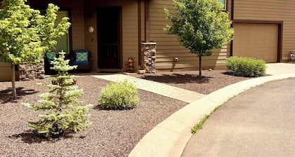 NEW! HOT TUB/BBQ/Games/Park in the prestigious Presidio Pines!