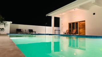 Piscina all'aperto