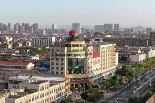 Huanyu Grand Hotel (Yishui Dongfang Shopping Center Chang'an South Road)