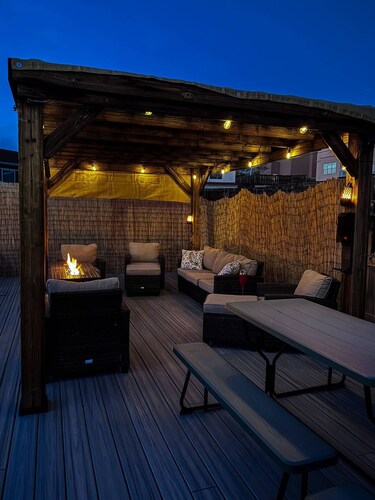 Family Fun, Movie Theater • Games • Full Kitchen • Quiet Cul-de-Sac