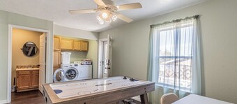 Family Fun, Movie Theater • Games • Full Kitchen • Quiet Cul-de-Sac