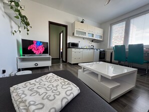 2 slaapkamers, een strijkplank/strijkijzer, wifi