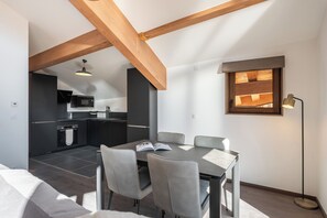 Dining - Ascar – Chic Mountain Stay in Alpe d’Huez (Alpe d`Huez)