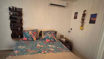 1 bedroom, travel crib, free WiFi, bed sheets