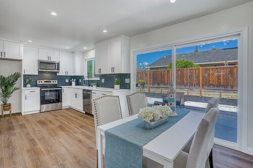 Brand NEW REMODEL 3-bedroom cottage in enjoyable Livermore with WiFi