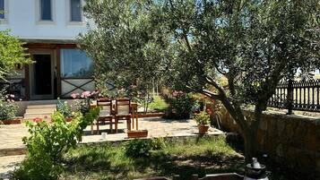 Tägliches inbegriffenes einheimisches Frühstück