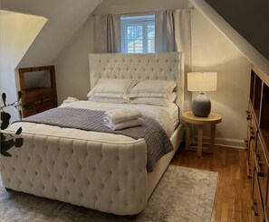 4 chambres, fer et planche à repasser, Wi-Fi gratuit, draps fournis