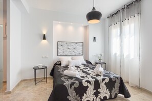 3 bedrooms, iron/ironing board, free WiFi