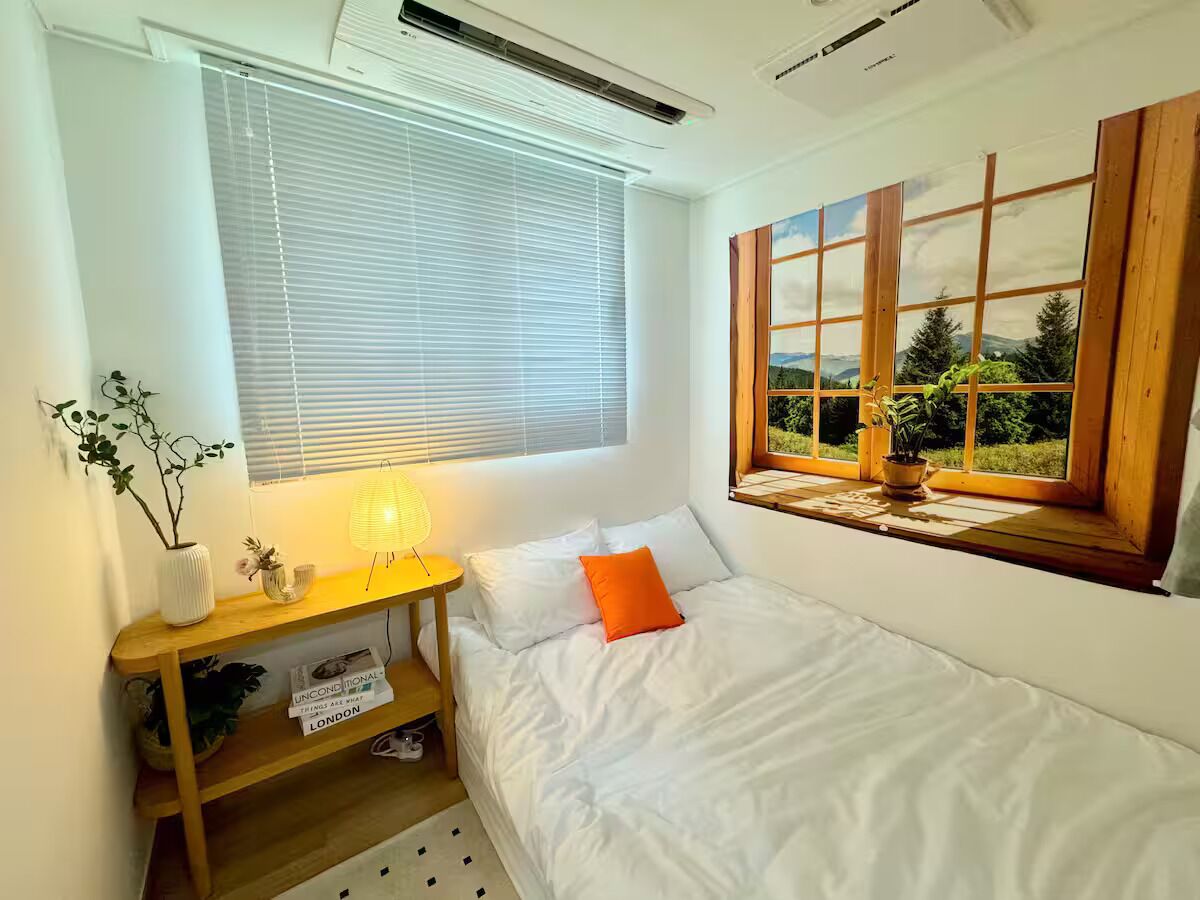 2 habitaciones, tabla de planchar con plancha, wifi y ropa de cama 