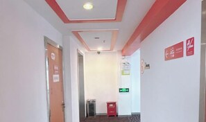 Interior - Dingding Hotel (Shanghai Pudong Airport Heqing Town) (Shanghai)