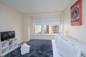 2 chambres, fer et planche à repasser, Wi-Fi, draps fournis