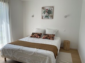 4 chambres, fer et planche à repasser, Wi-Fi, draps fournis