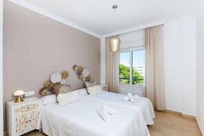 3 habitaciones, tabla de planchar con plancha y wifi gratis 