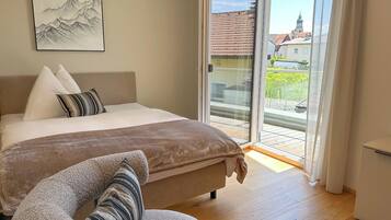 2 bedrooms, iron/ironing board, free WiFi, bed sheets