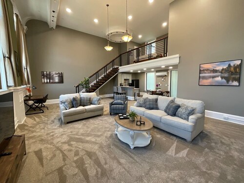 One Zero Five Stay 301