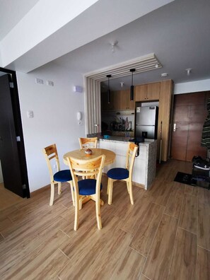 Dining - Modern and confortable appartment, 8 min drive from Plaza Mayor! (Cusco)