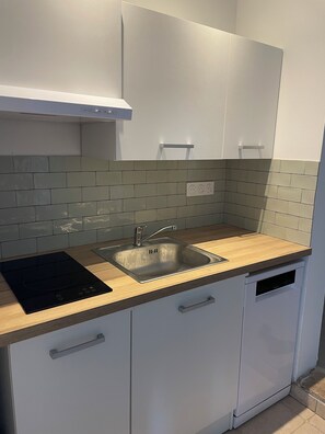 Micro-ondas, cooktop, lava-louças