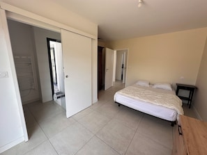 3 chambres, draps fournis