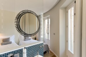 4 Schlafzimmer, Bügeleisen/Bügelbrett, Internetzugang