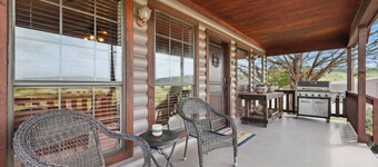 Casa del Lago PK- near lake and perfect for entertaining!