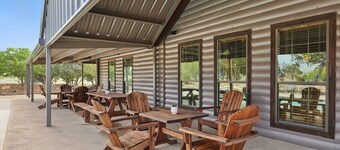 Casa del Lago PK- near lake and perfect for entertaining!