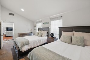 4 bedrooms, free WiFi, bed sheets