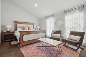 4 bedrooms, free WiFi, bed sheets