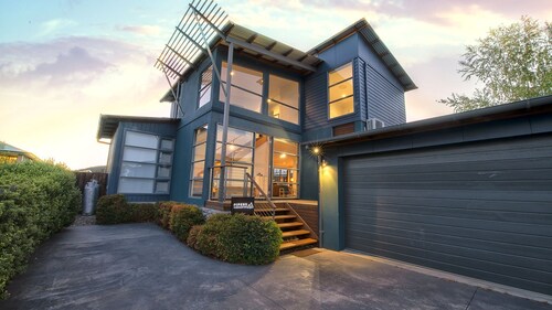 Piper's - 2/111A Gippsland Street