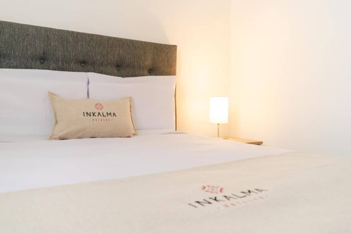 Standard Double Room | Hypo-allergenic bedding, down comforters, pillowtop beds, desk