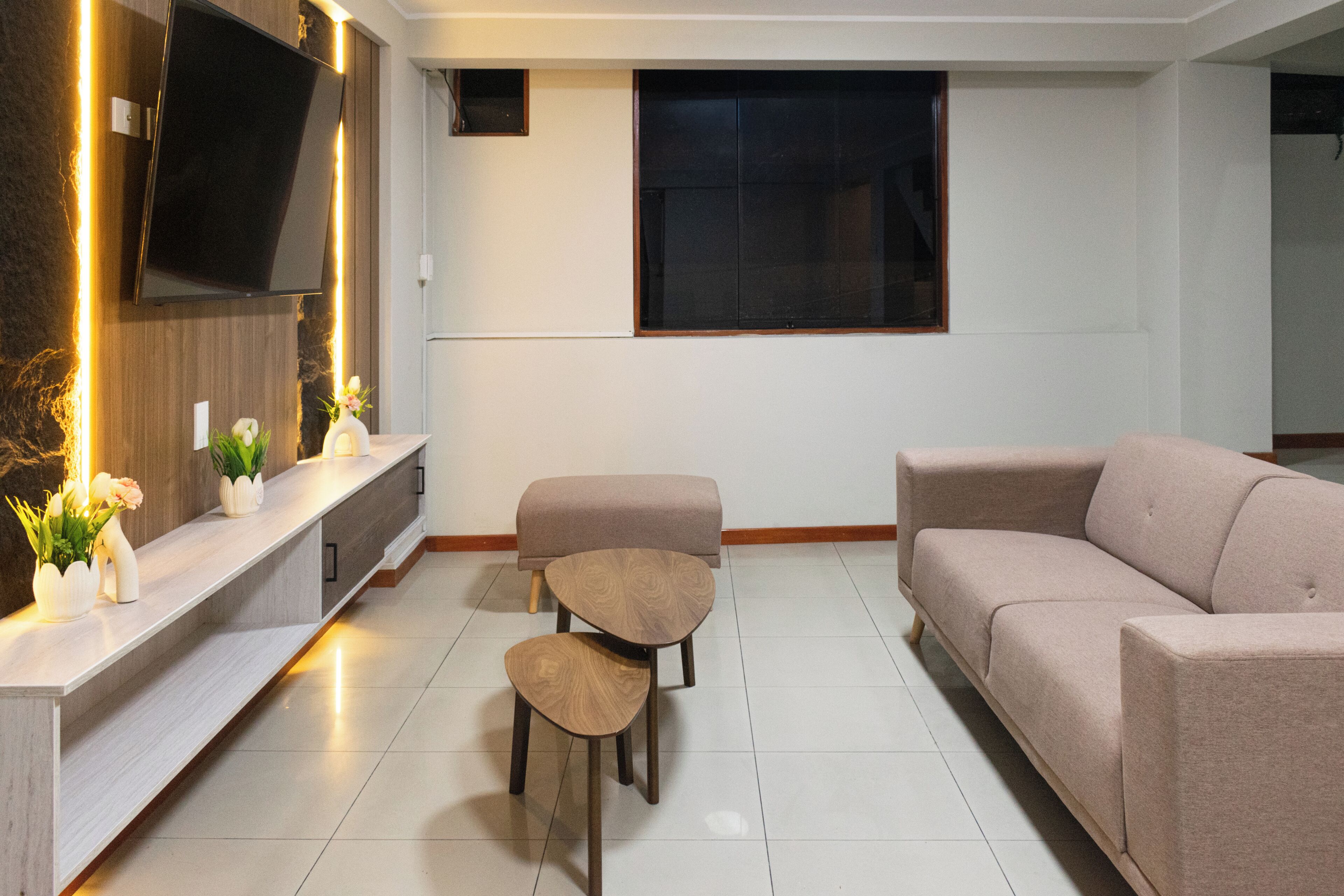 En 32-tommers smart-TV med Parabol-TV