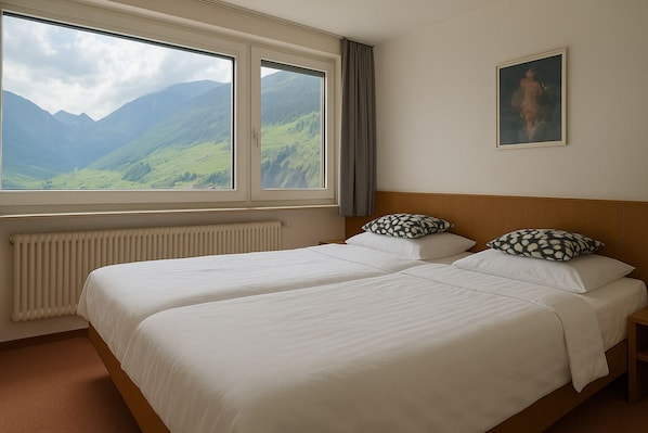 Classic Twin Room | Free WiFi - Hôtel de la Poste - Center City (Martigny)