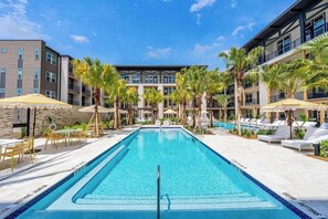 2 個室外泳池；免費小屋、躺椅