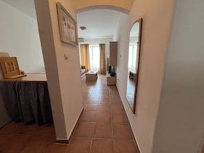 Appartement Confort, balcon, vue cour intérieure | Wi-Fi gratuit