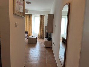 Comfort Apartment, Balcony, Courtyard View