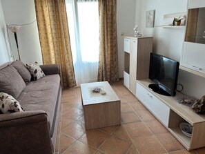 Appartement Confort, balcon, vue cour intérieure | Coin séjour