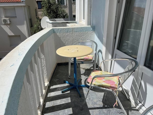 Appartement Confort, balcon, vue cour intérieure | Balcon