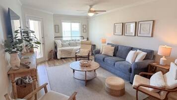 Condo, Multiple Beds (Sunset Harbor Palms 2-210 - Bayside R) | Living area