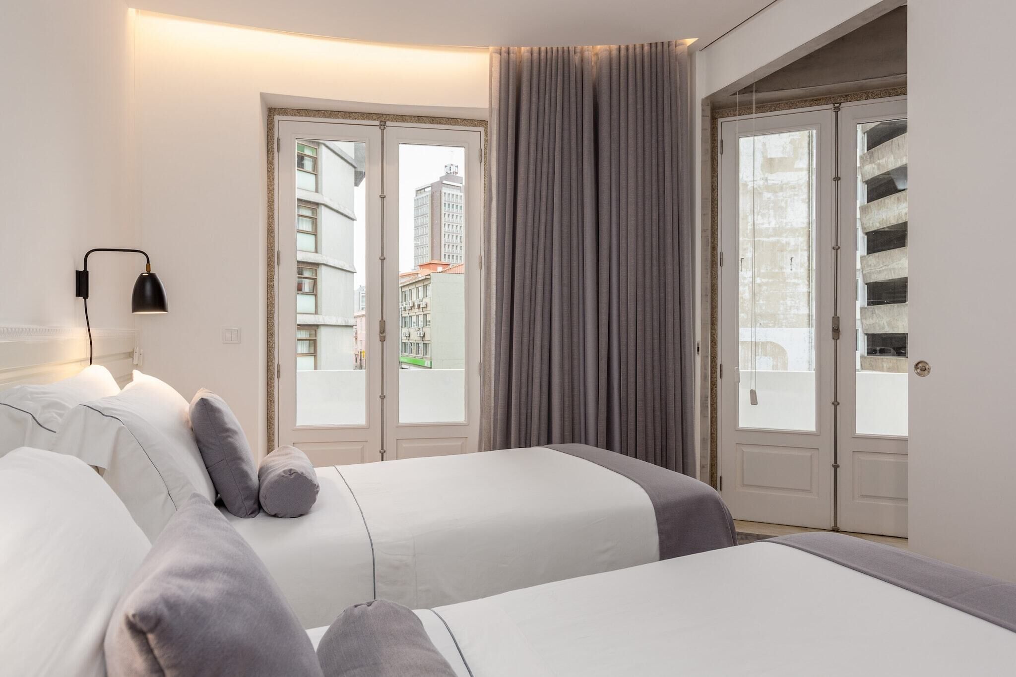 4 bedrooms, iron/ironing board, free WiFi