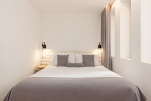 4 habitaciones, tabla de planchar con plancha y wifi gratis 