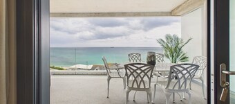 Luxury 3bd -Beach access | Free parking | Sea View