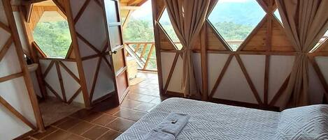 8 bedrooms, iron/ironing board, WiFi, bed sheets