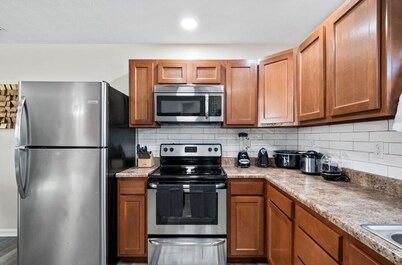 Spacious & Cozy Upstairs Apartment with King Beds and Smart TVs in Every Room