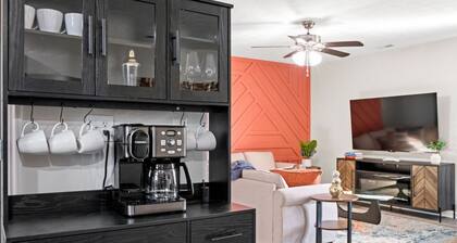 Spacious & Cozy Upstairs Apartment with King Beds and Smart TVs in Every Room