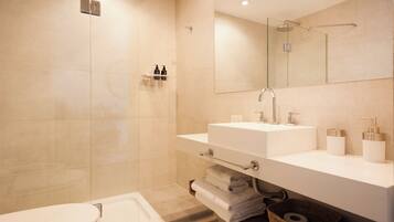 Superior Studio, City View | Bathroom | Bidet