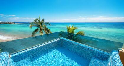 Luxury Beachfront Condo 3 BR - El Faro Ref 301