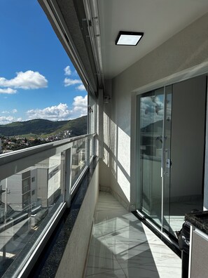 Property grounds - Comfort and practicality while you visit Pocos de Caldas. (Poços de Caldas)