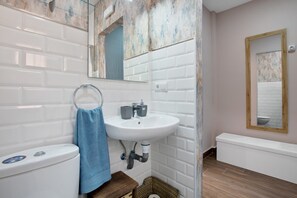 Shower, hair dryer - Duplex in Torremolinos 50m from the Beach (Torremolinos)