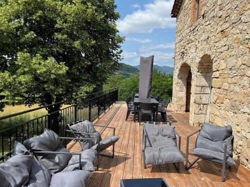 SOUTH ARDECHE Large house sleeps 22 with swimming pool near river