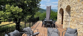 SOUTH ARDECHE Large house sleeps 22 with swimming pool near river